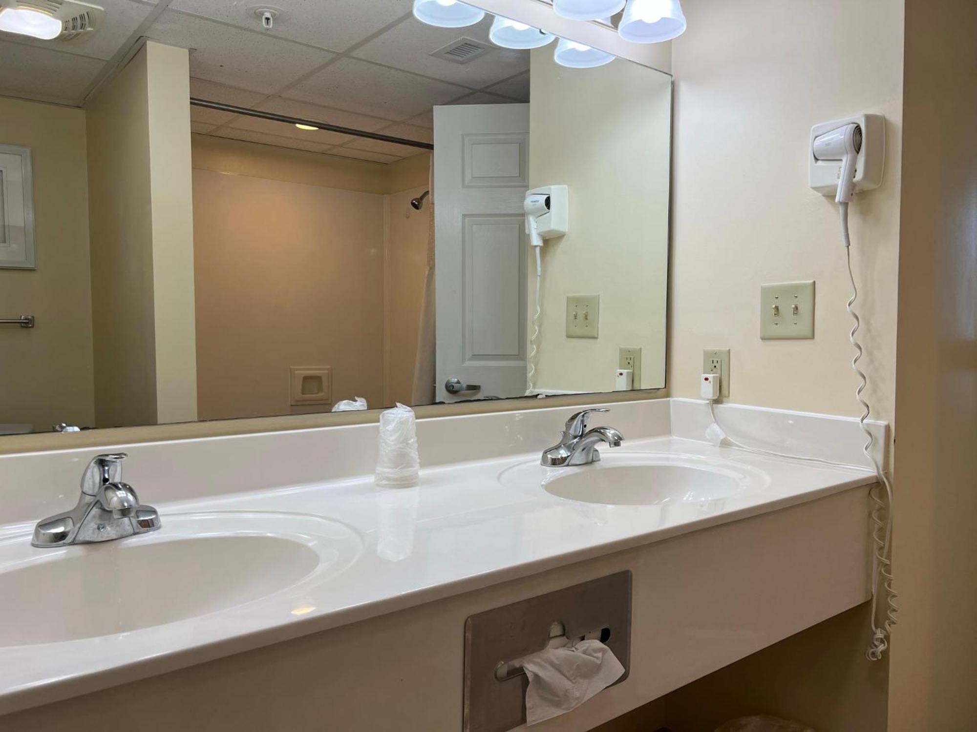 2501 S Ocean Blvd, 0811 - Ocean Front Sleeps 6 Villa Myrtle Beach Exteriör bild